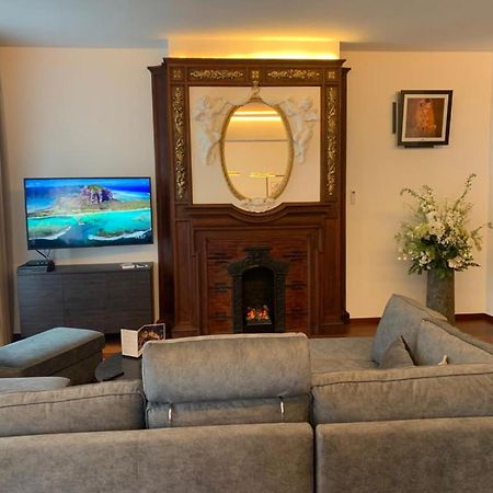 Botanique Suites Airbnb, Антверпен Екстер'єр фото
