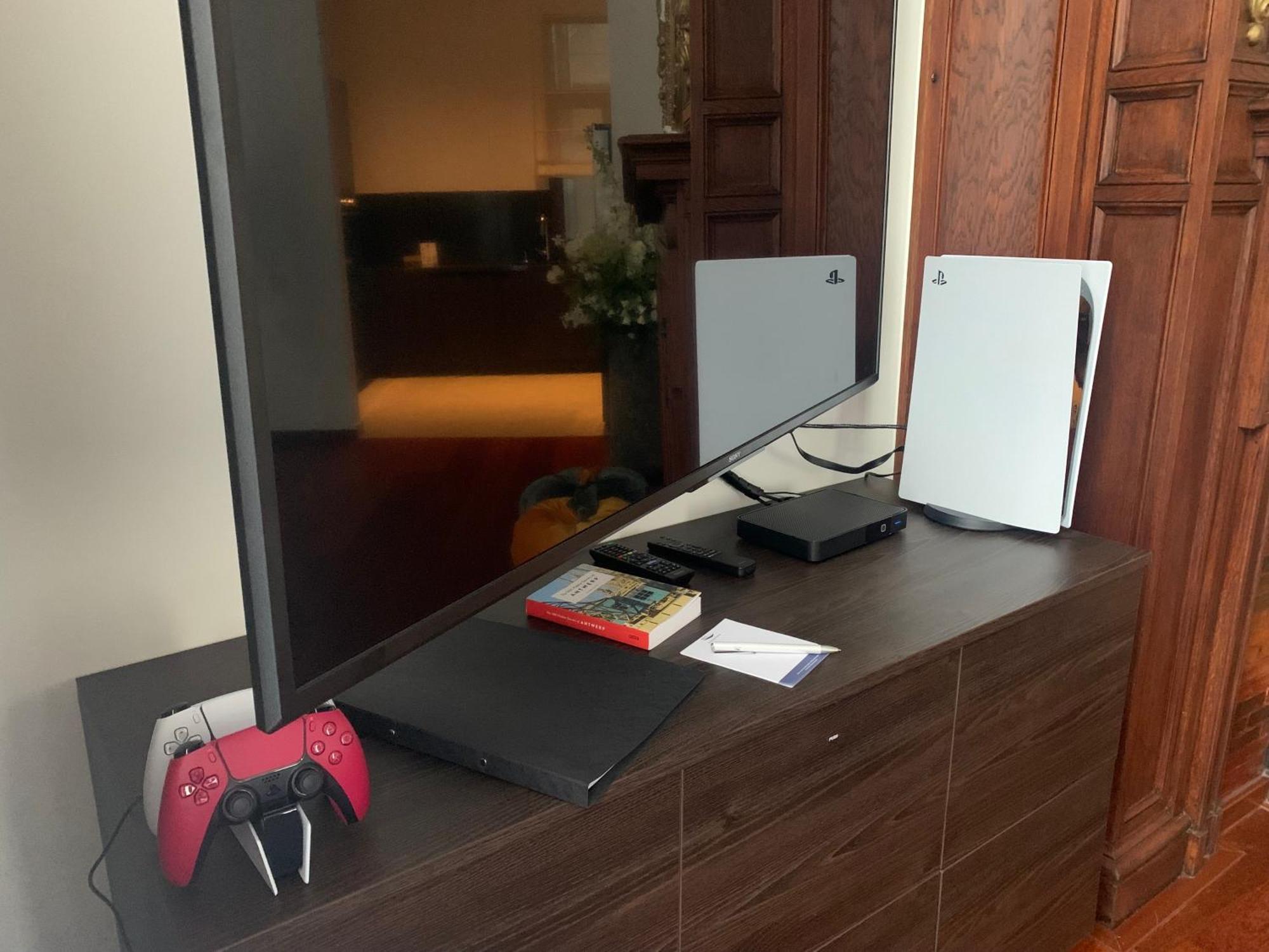 Botanique Suites Airbnb, Антверпен Екстер'єр фото