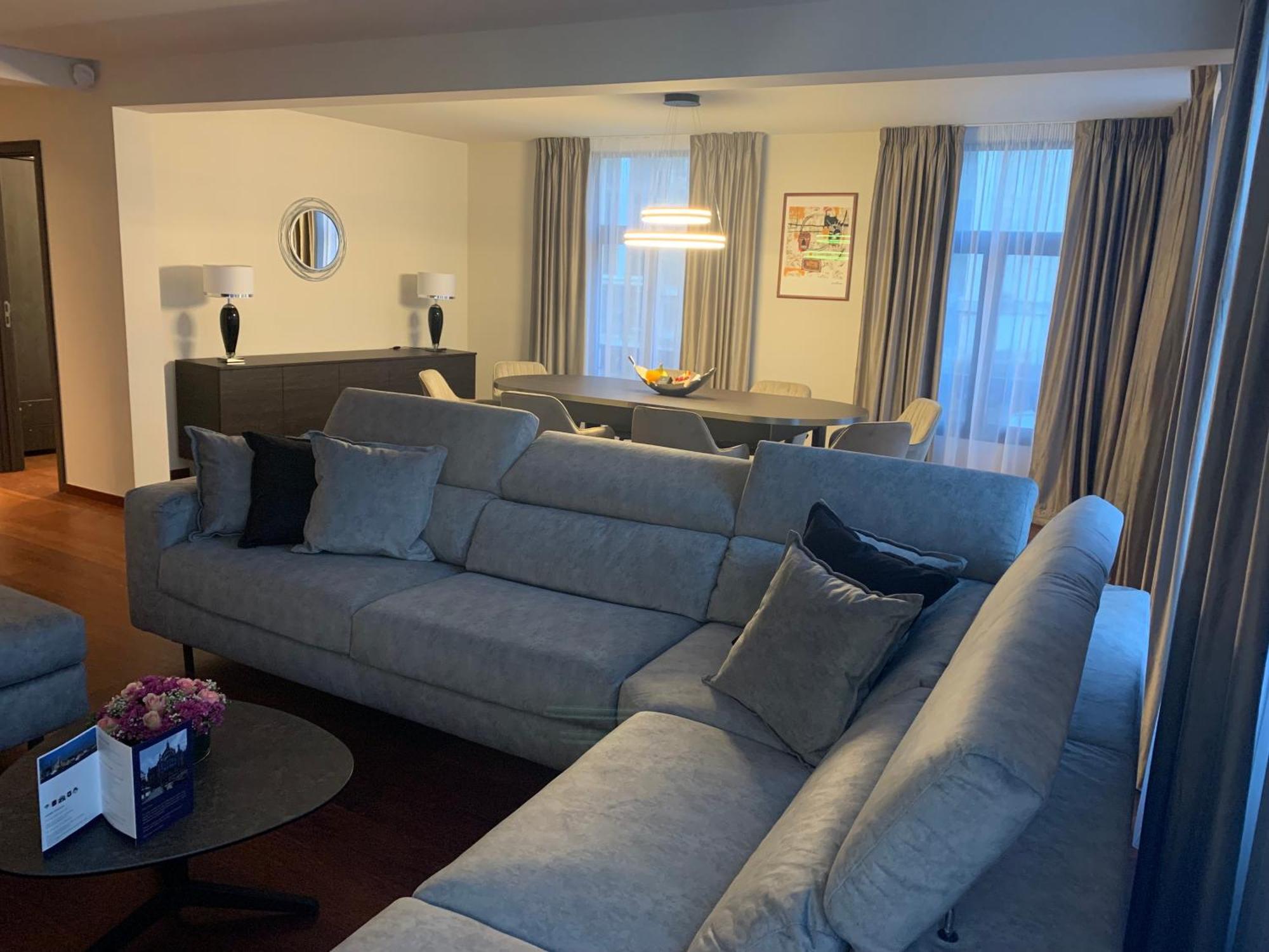 Botanique Suites Airbnb, Антверпен Екстер'єр фото