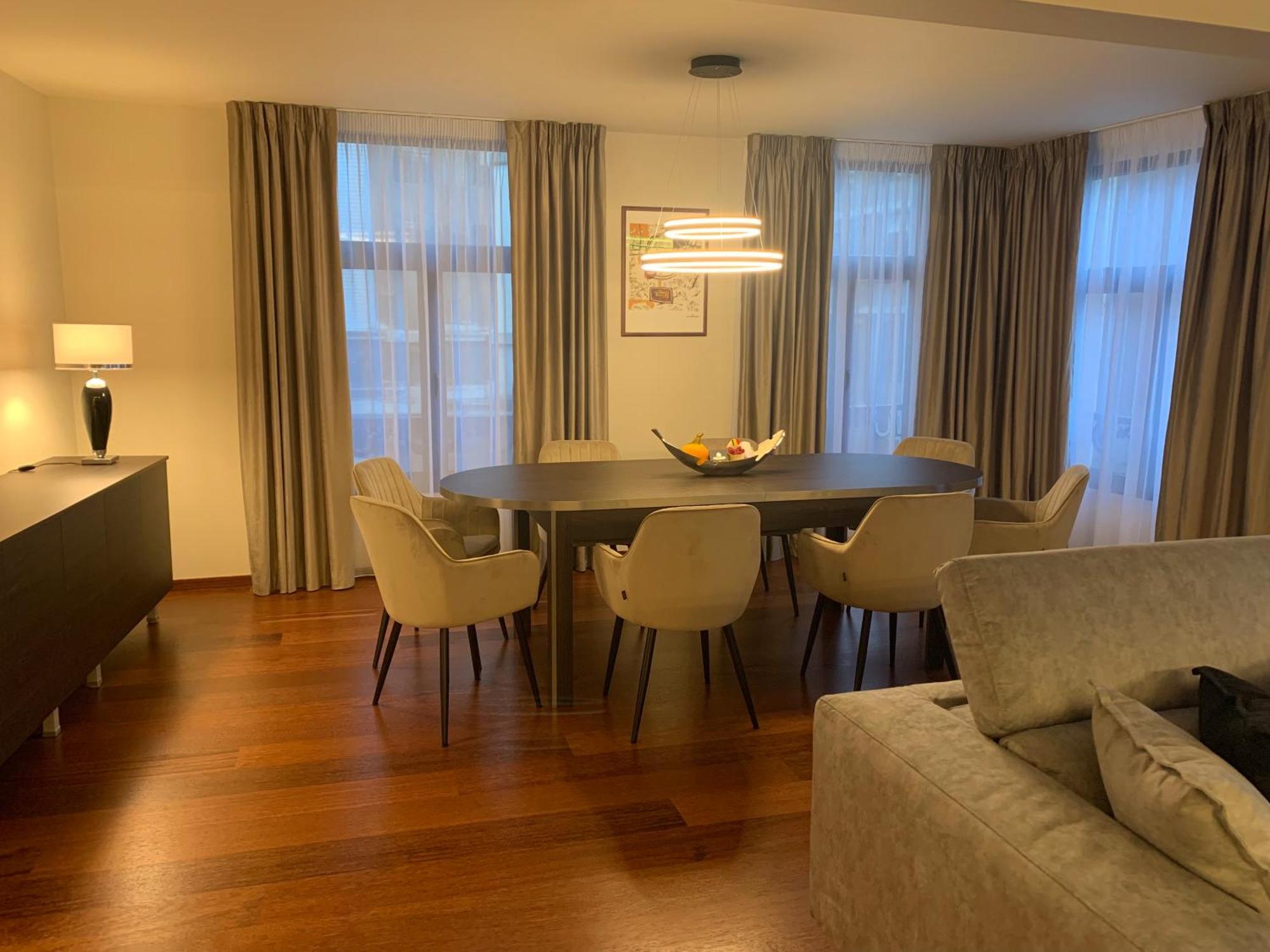 Botanique Suites Airbnb, Антверпен Екстер'єр фото