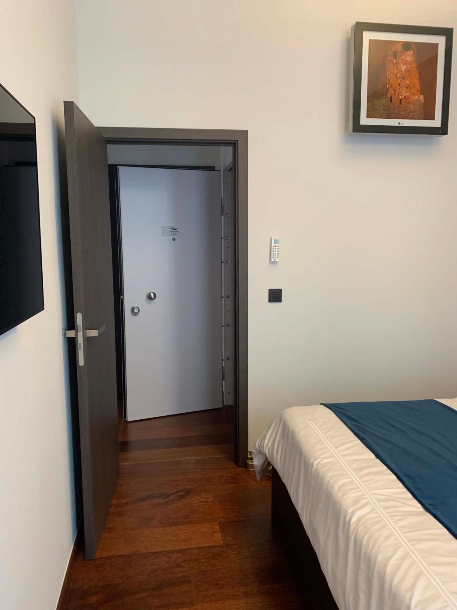 Botanique Suites Airbnb, Антверпен Екстер'єр фото