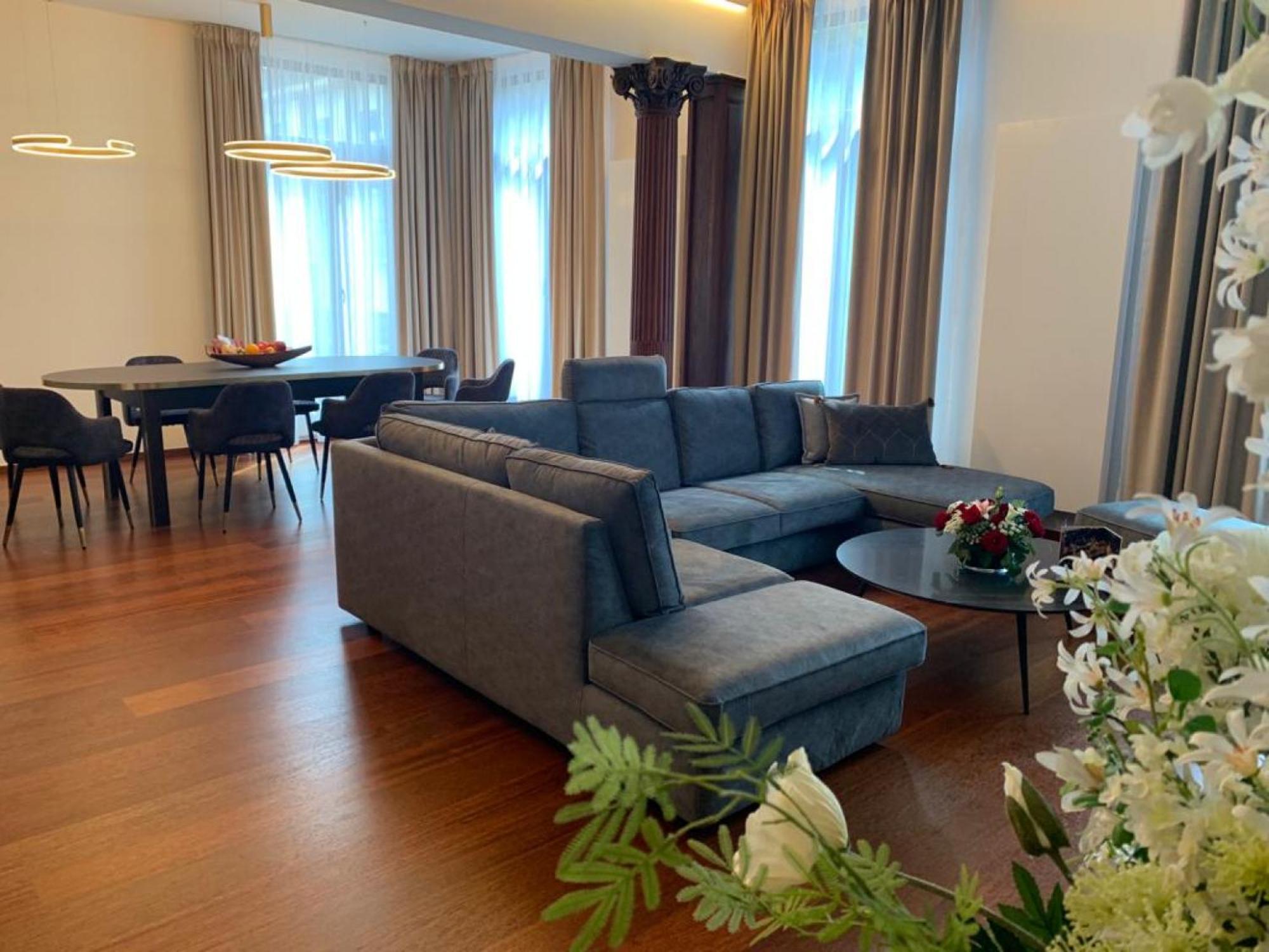 Botanique Suites Airbnb, Антверпен Екстер'єр фото