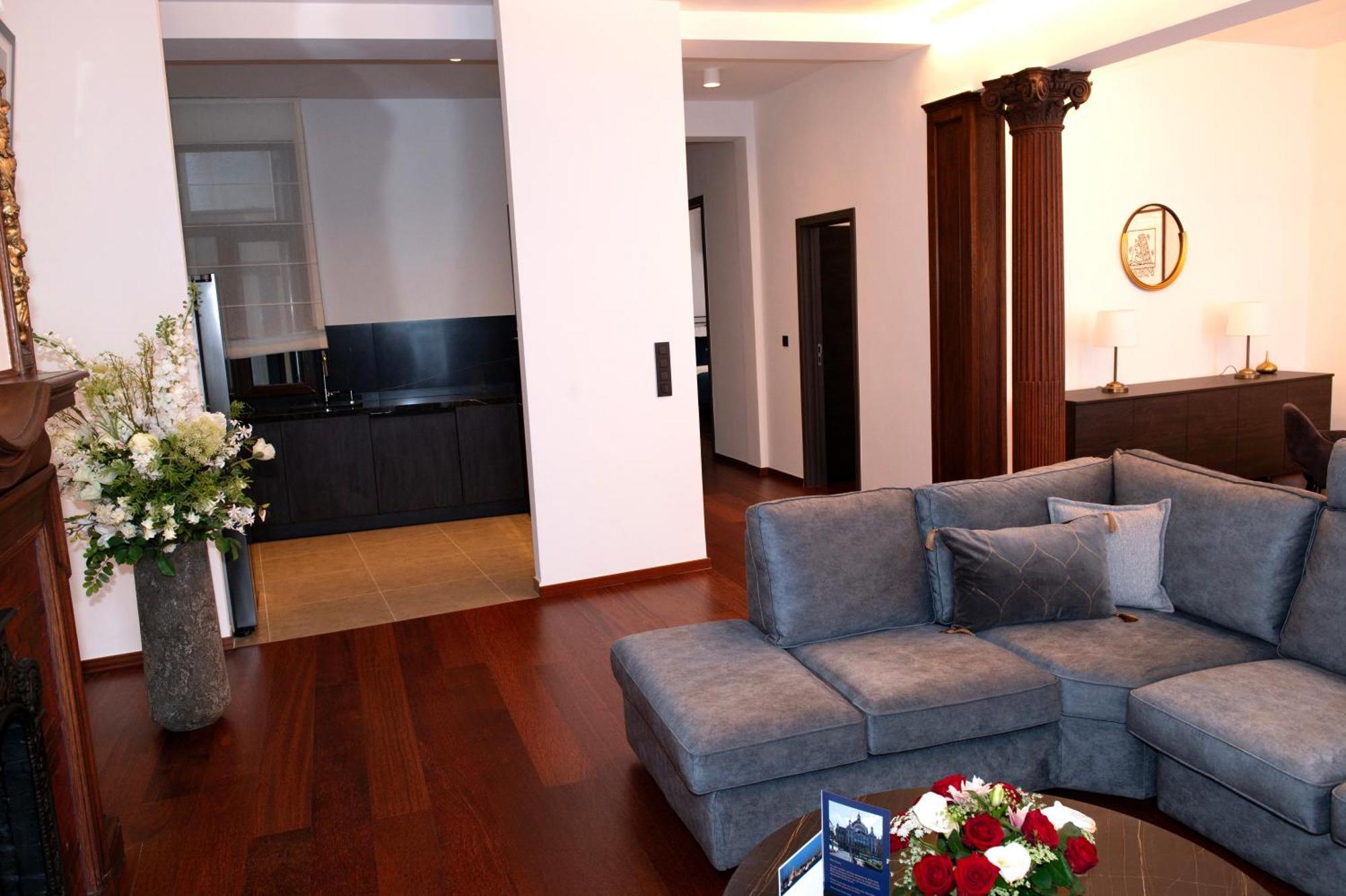 Botanique Suites Airbnb, Антверпен Екстер'єр фото